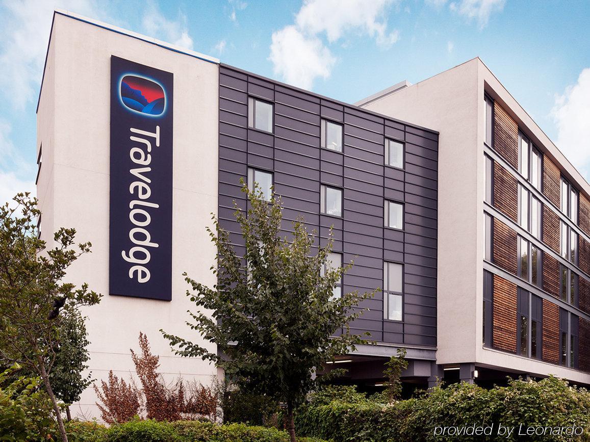 Ibis Budget London Heathrow Central Cranford Exterior photo