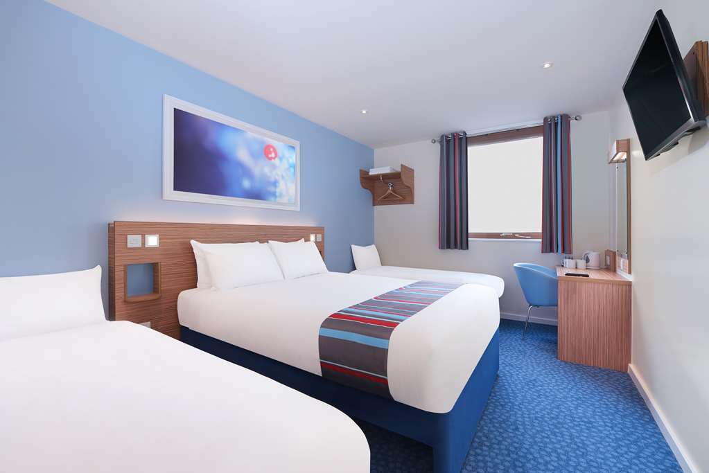 Ibis Budget London Heathrow Central Cranford Room photo